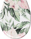Toilettensitz mit rosa Blüten und grünen Blättern auf weißem Grund