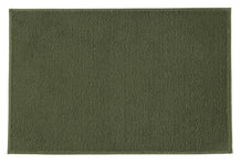 Rechteckige, einfarbig dunkelgrüne Badematte mit weicher Oberfläche