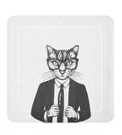 Weiße Badematte mit gezeichnetem Kater in schwarzem Anzug, Krawatte, Brille