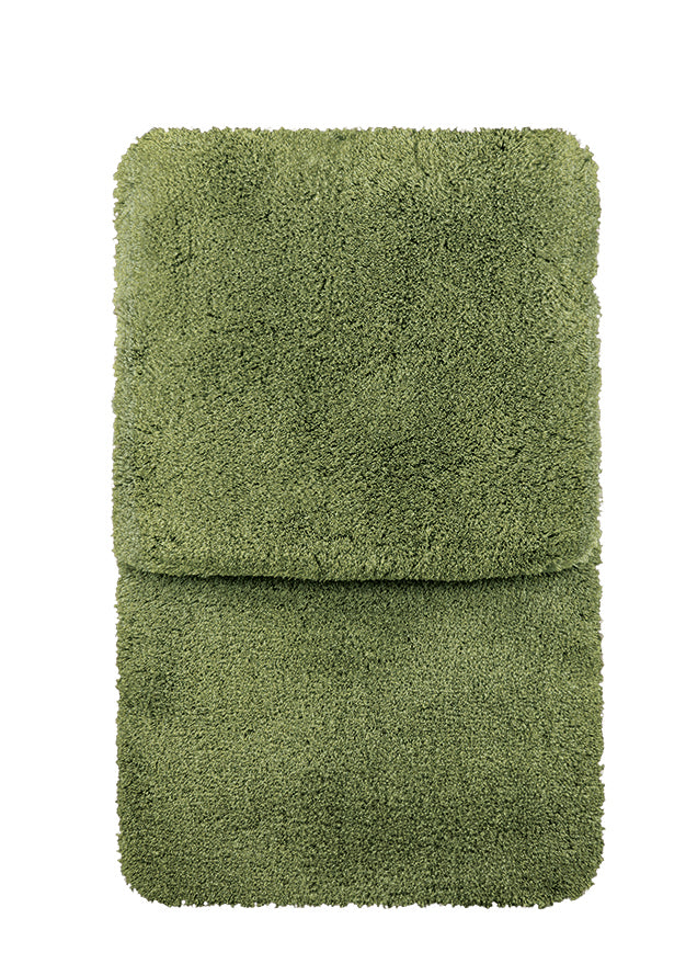 Das Bild zeigt das grüne Badteppich-Set RELAX Forest mit zwei rechteckigen Teppichen.