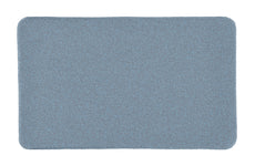 Rechteckige hellblaue Badematte mit weicher Oberfläche von oben