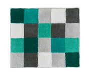 Quadratische Badematte mit kariertem Muster in Grau, Weiß und Türkis