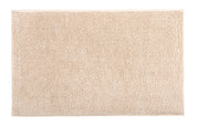 Rechteckige beigefarbene Badematte mit dichtem, hochflorigem, weichem Flor