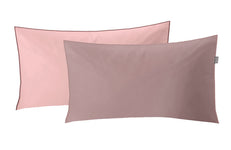 Zwei rechteckige Kopfkissenbezüge in Rosa und Altrosa, nebeneinander