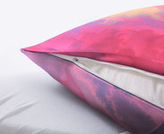 Mehrfarbiger Kissenbezug mit Reißverschluss und weißer Füllung