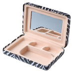 Offene Schmuckbox mit Spiegel und Fächern, Außenseite im Zebradesign