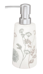 Seifenspender SAVANNAH Nebel aus Keramik mit zartem Pflanzenmotiv in Grau und Beige steht aufrecht.