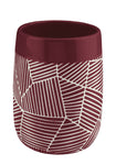 Bordeauxroter Zahnputzbecher mit eingeprägtem weißem Linienmuster