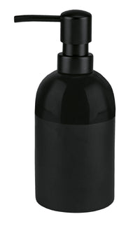 Seifenspender DEEP Schwarz mit Pumpkopf in schwarzem, mattem Design steht freistehend vor weißem Hintergrund.