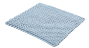 Hellblaue rechteckige Badematte mit dichter, noppiger Oberfläche aus Stoff