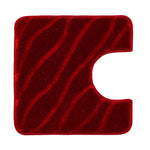 Roter WC-Vorleger aus Hochflor mit Wellenmuster und Ausschnitt vorne