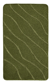 Grüner Badteppich TRAM Forest 60 x 100 cm mit wellenförmigem Muster in Nahaufnahme.