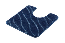 Blauer WC-Vorleger mit Aussparung und hellen, wellenförmigen Streifen