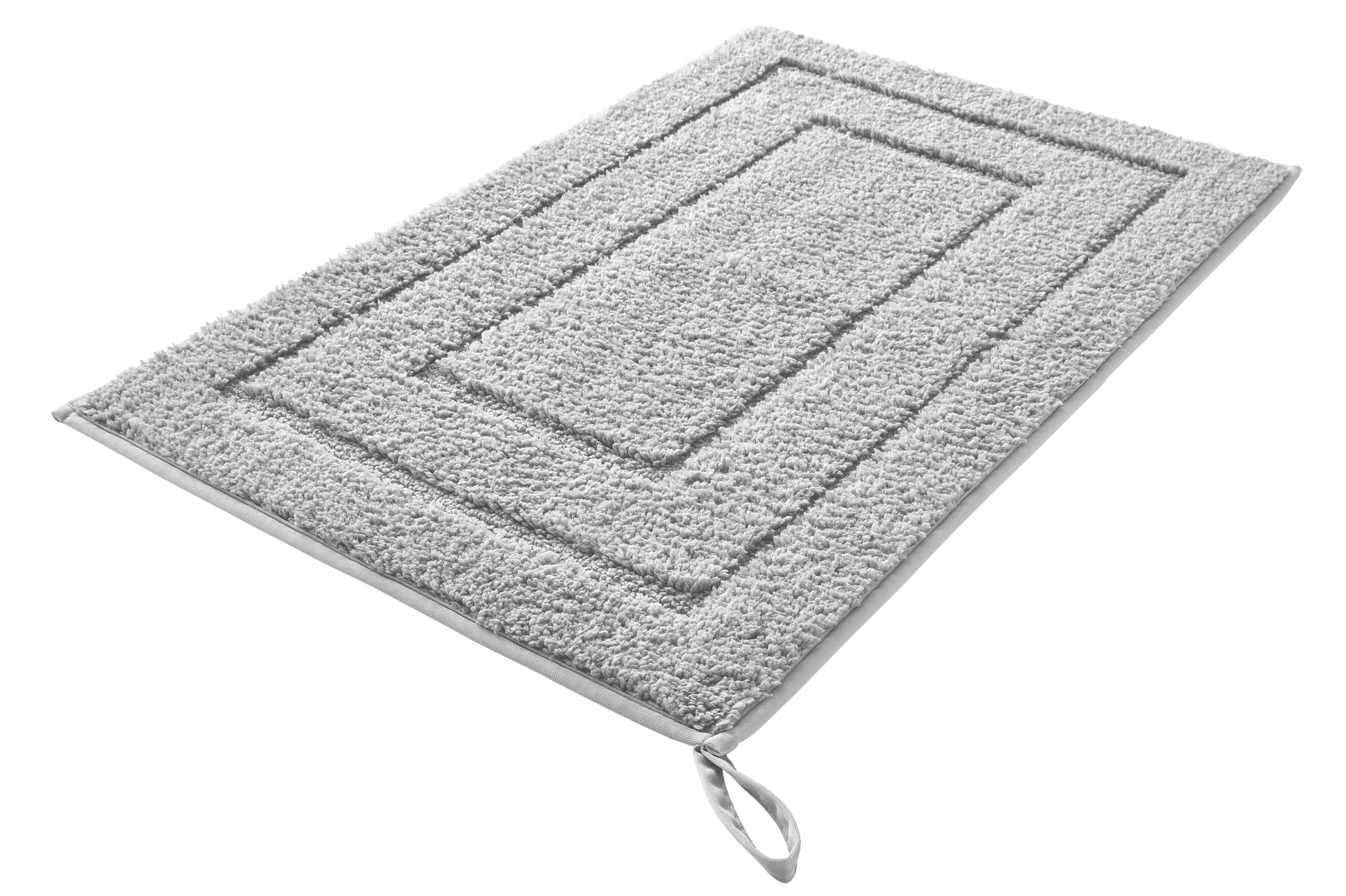 Der Badteppich NICO in Silbergrau 50 x 80 cm liegt rechteckig ausgebreitet mit Schlaufe am Rand.