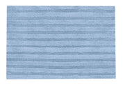Hellblauer rechteckiger Badteppich mit dezenten Querstreifen Ton-in-Ton