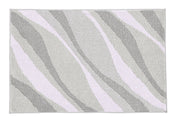 Badematte mit zarten welligen Streifen in Grau, Hellgrau und Weiß