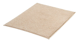 Rechteckige beige Badematte aus weichem, dichtem Hochflor Teppich