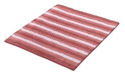 Rosa Badematte mit weißen Querstreifen auf weißem Hintergrund freigestellt