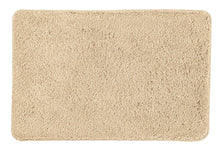 Rechteckige, flauschige Badematte in Beige mit weicher Oberfläche