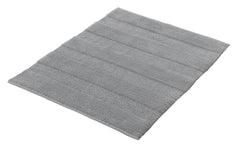 Rechteckige graue Badematte mit strukturiertem, gestreiftem Muster