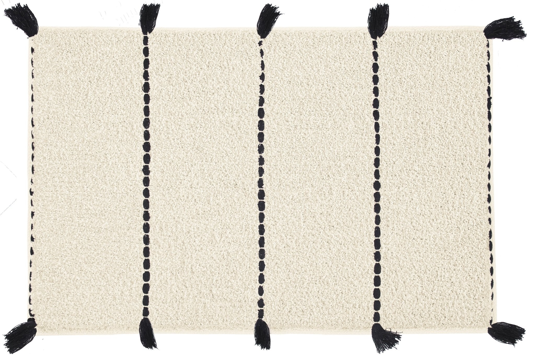 Badteppich TRAVIS Natur 60 x 90 cm mit schwarzen Streifen und Quasten liegt flach auf dem Boden.