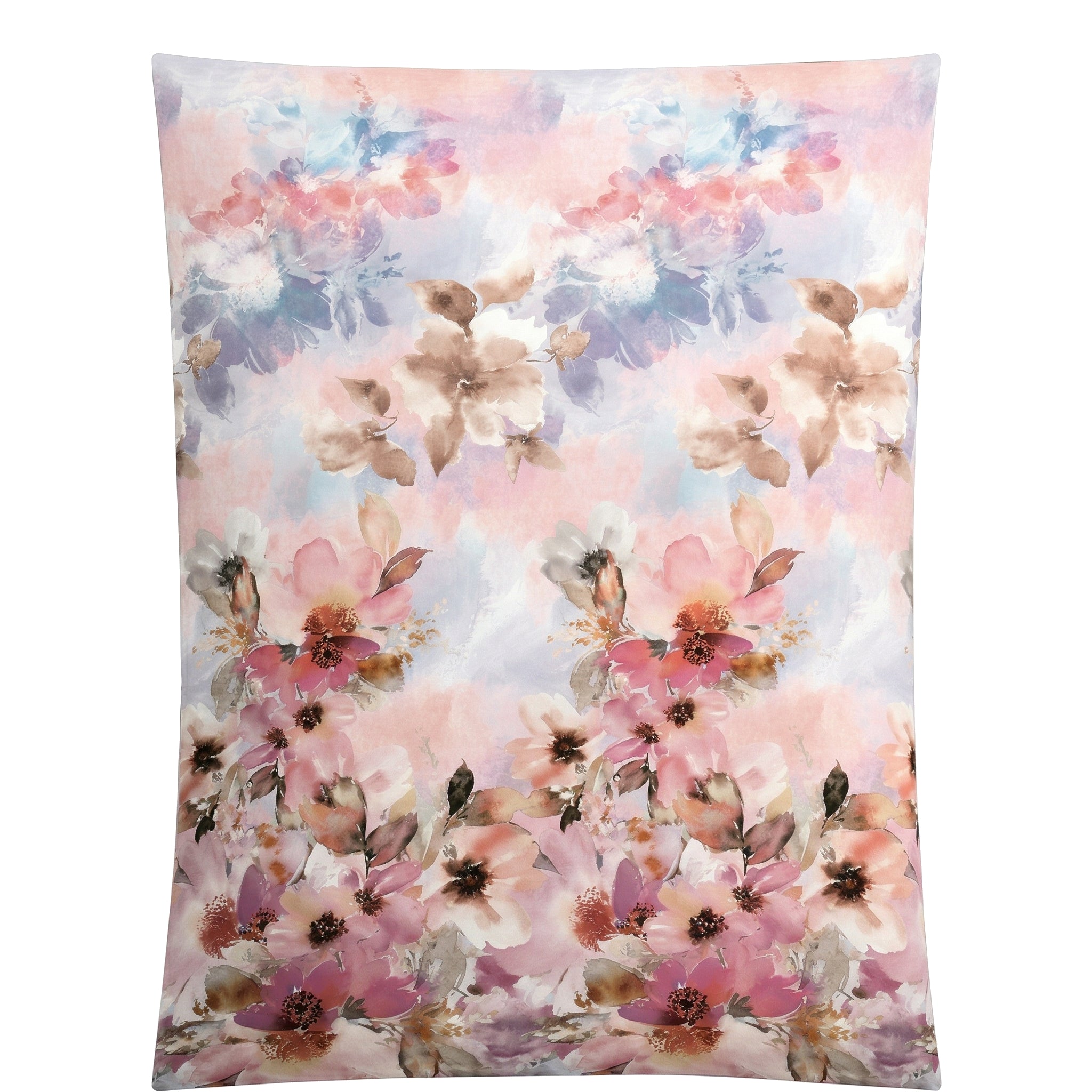 Pastellfarbene Bettwäsche mit floralem Aquarellmuster in Rosa.