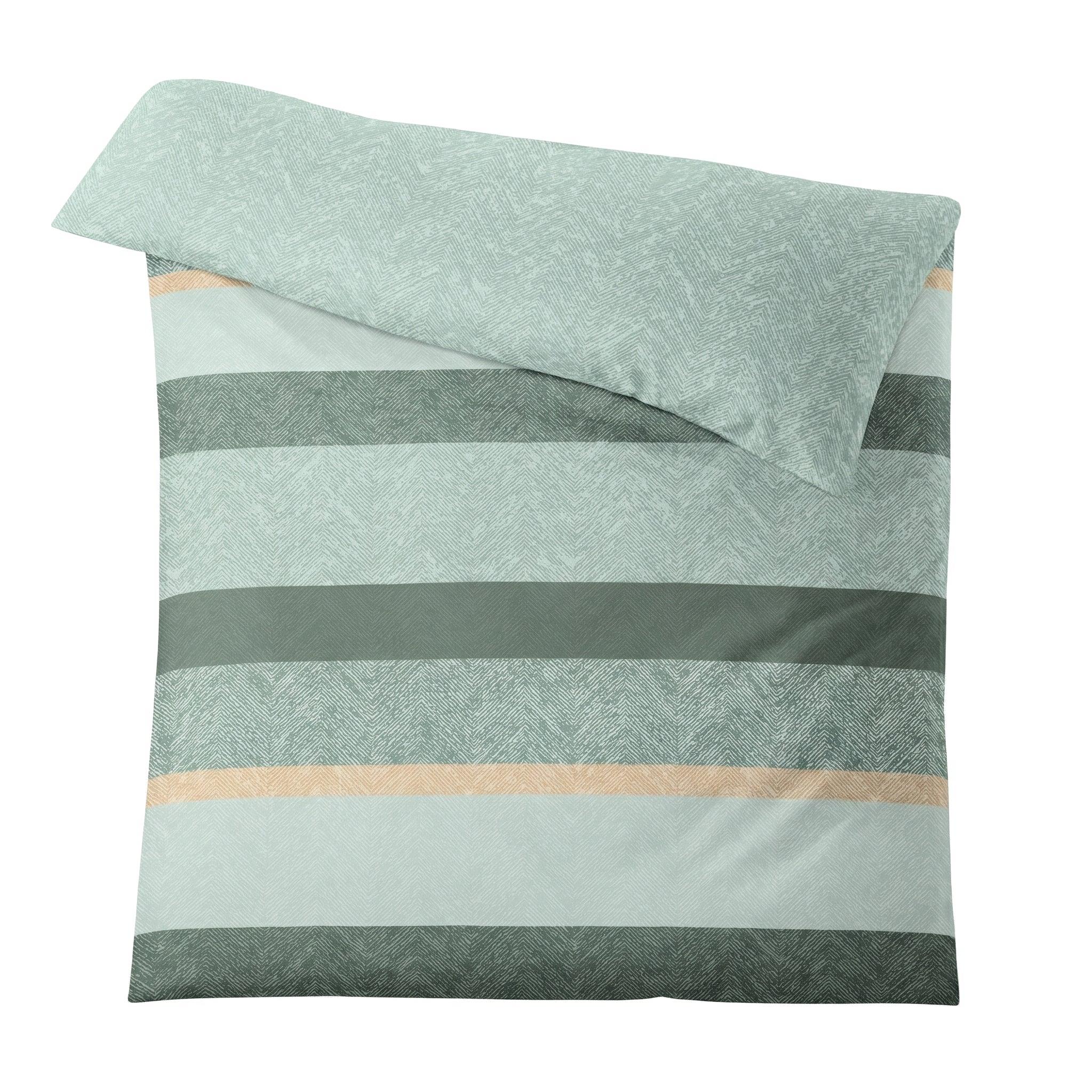 Gestreifte Bettwäsche in Mintgrün, Grau und Beige mit Struktur.