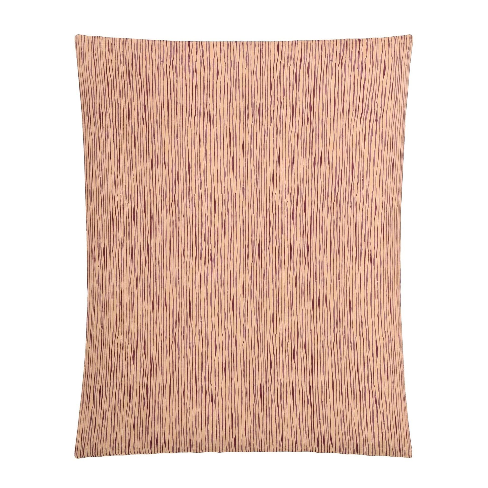 Beige Bettwäsche mit feinen gewellten Streifen in Bordeaux.