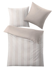 Bettwäsche-Set in Beige und Weiß mit feinen Längsstreifen gemustert