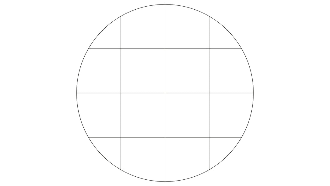 Runder Badteppich Kleine Wolke Creativo Cassetta liegt auf dem Badezimmerboden.