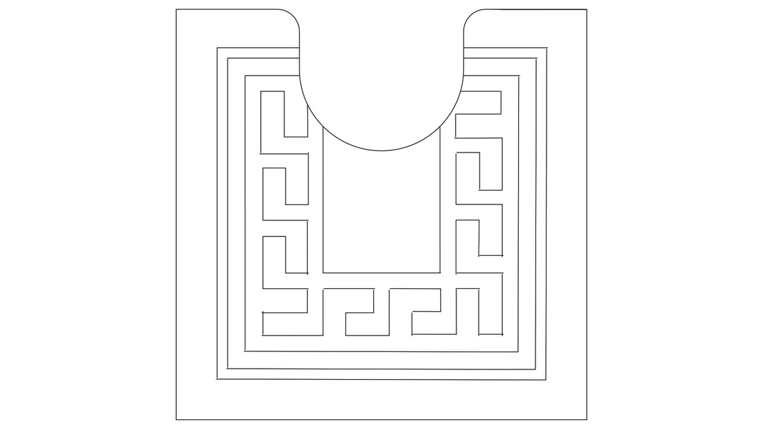 Quadratischer Badteppich mit Meandro-Linienmuster in mehreren Rahmen von oben fotografiert.