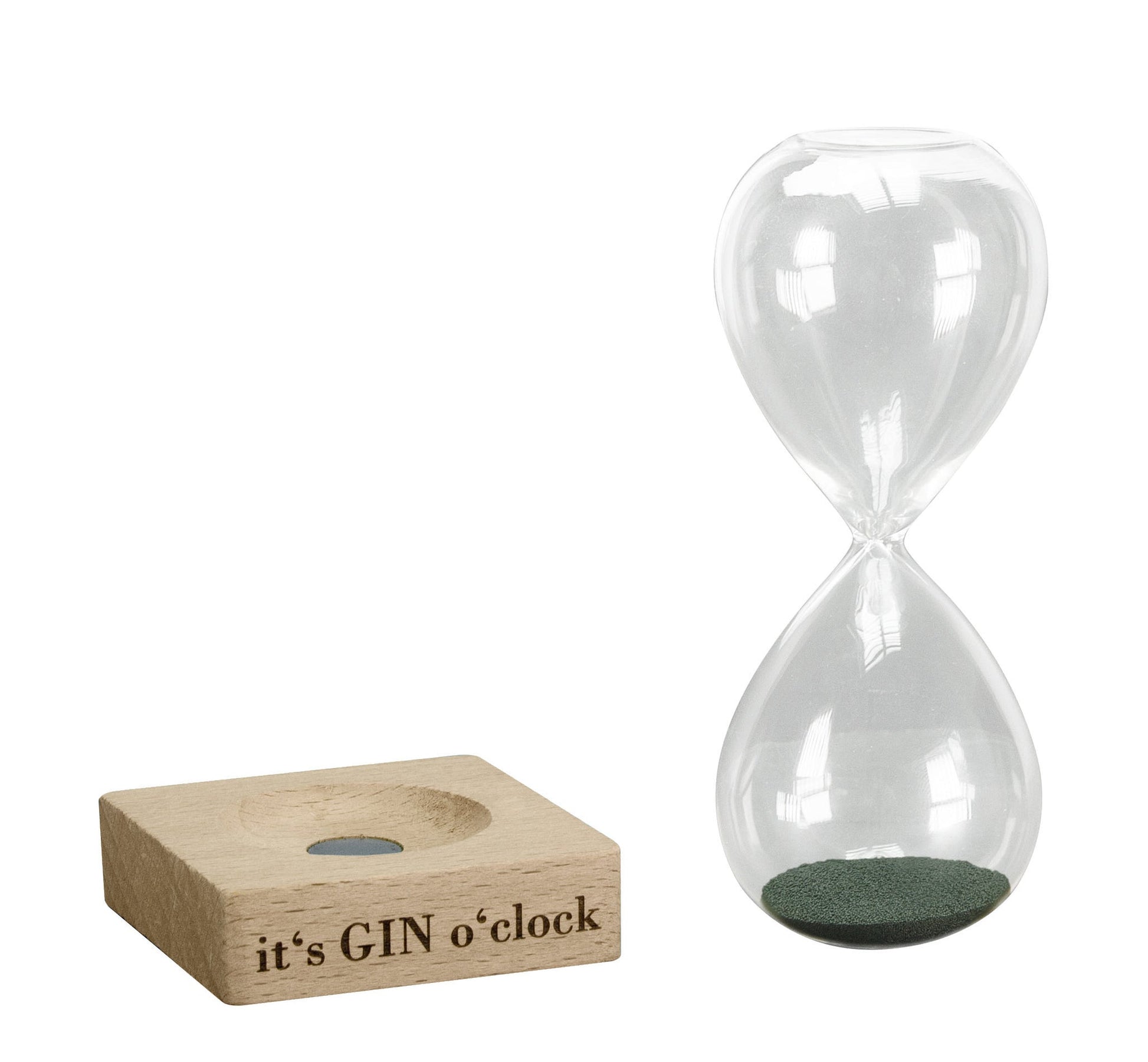 Glas-Sanduhr mit grünem Sand und Holzsockel mit Aufschrift vorne platziert