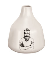 Weiße Deko SMUTJE VASE M mit schwarzer Illustration eines bärtigen Mannes auf weißem Hintergrund.