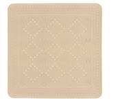 Beige rechteckige Badematte mit Rautenmuster und kleinen Löchern