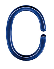 Ein dunkelblauer Duschvorhang-Ring aus dem Set 12-teilig in Nahaufnahme.