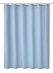 Hellblauer Duschvorhang mit leichten Falten an weißen Ringen oben