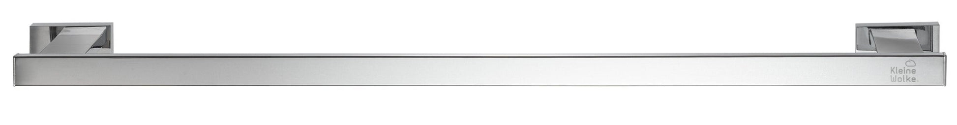 Chromfarbene, eckige Handtuchstange aus Metall fürs moderne Bad an der Wand