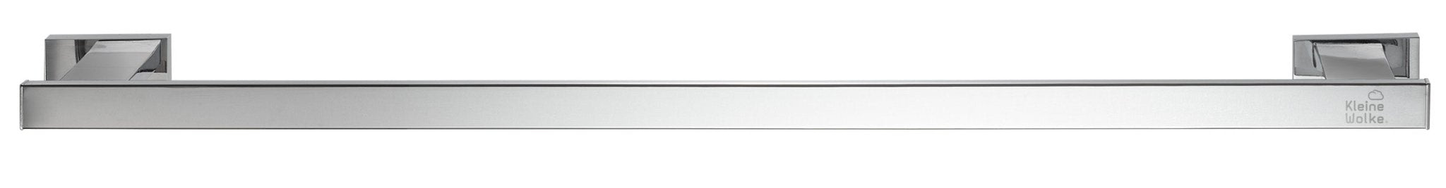 Chromfarbene, eckige Handtuchstange aus Metall fürs moderne Bad an der Wand