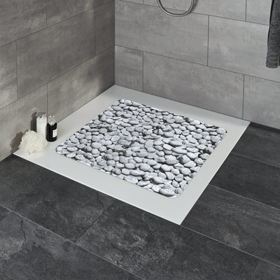 Graue Dusche mit rutschfester Kleine Wolke Duscheinlage in Kieselsteinoptik in moderner Umgebung.