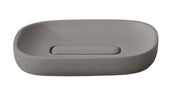 Seifenschale ALITA Schiefer in dunklem Grau aus Keramik steht leer vor weißem Hintergrund.