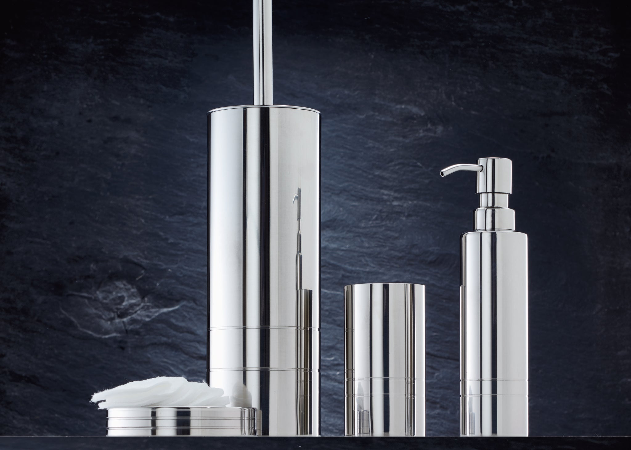 Bad-Accessoires aus Edelstahl mit Seifenspender, Bürste und Dosen Set