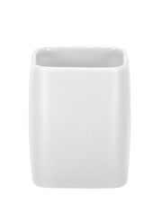 Der weiße Zahnputzbecher CUBIC steht freigestellt vor neutralem Hintergrund.