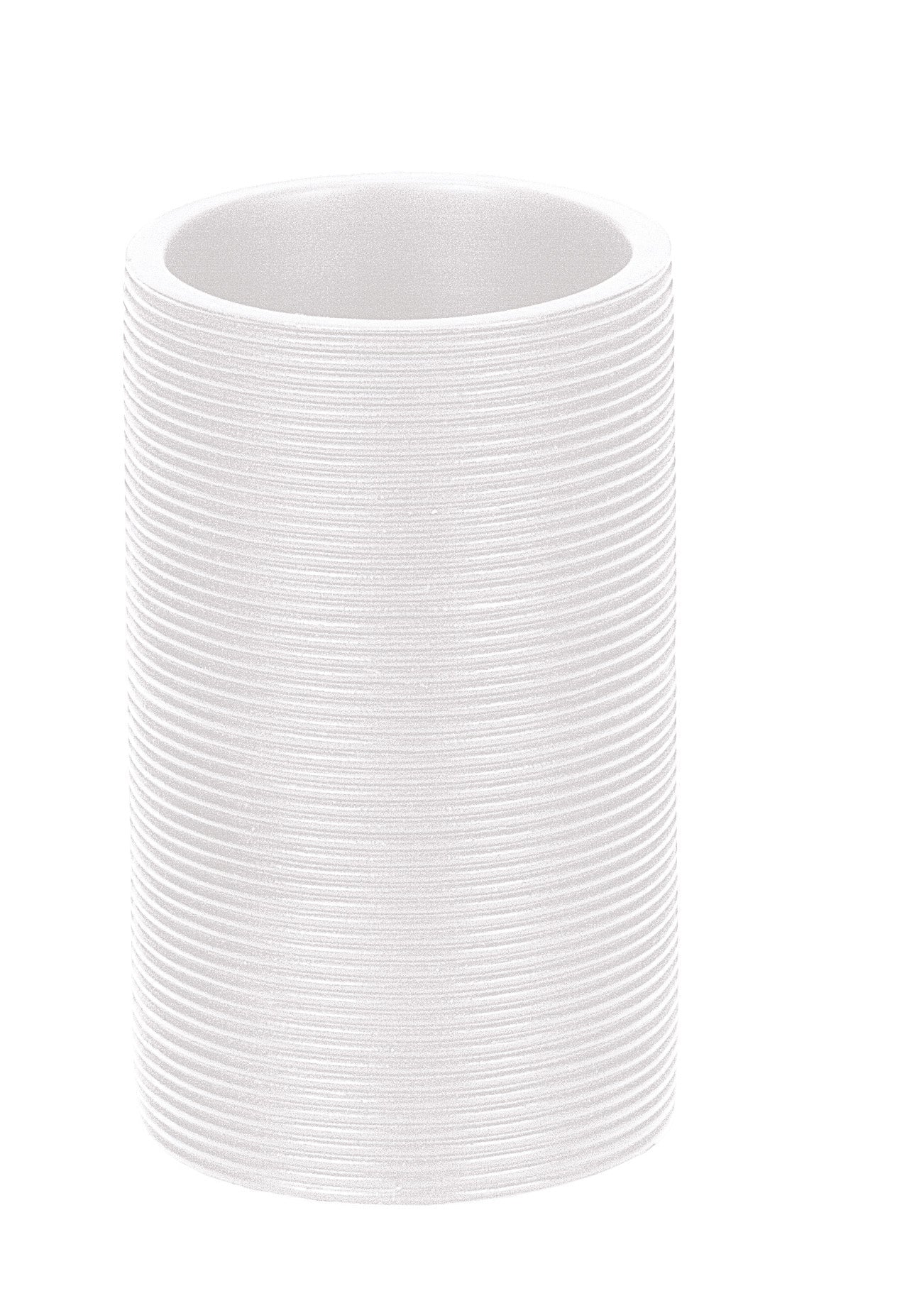 Zahnputzbecher KYOTO Weiß steht freistehend vor weißem Hintergrund.