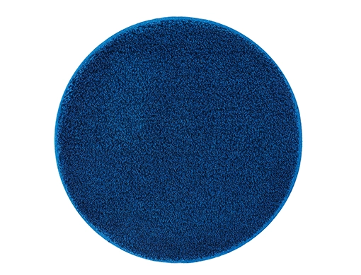 Runder, dunkelblauer Badteppich mit weicher, flauschiger Oberfläche. Ideal für ein gemütliches Badezimmerambiente.