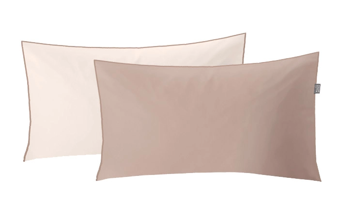 Kissenbezug Satin LINDA Taupe 40 x 80 cm Zwei Kissenbezüge in Beige und Creme, schlichtes Design, weiche Baumwolle, ideal für ein stilvolles Schlafzimmer.