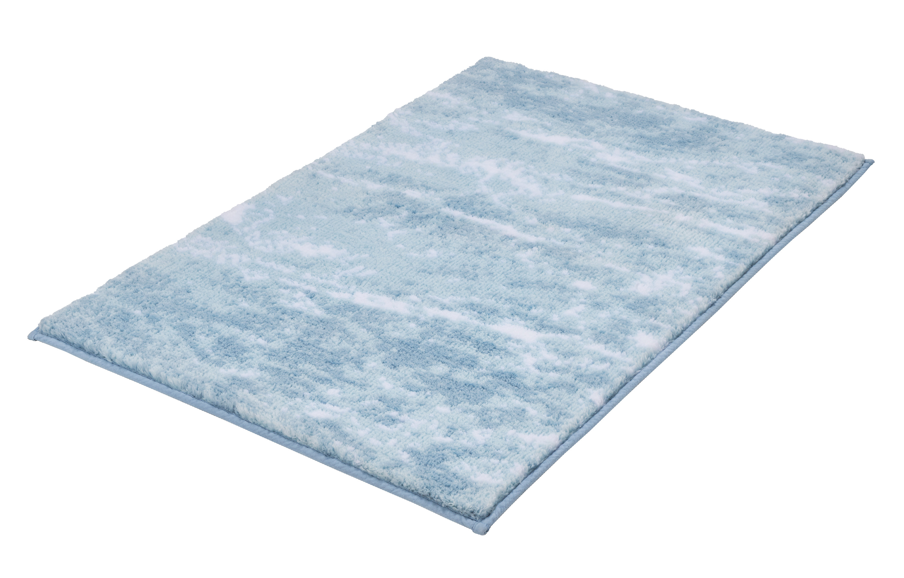 Weicher, hellblauer Badteppich mit marmoriertem Design, ideal für ein stilvolles und gemütliches Badezimmer.