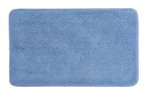 Blaue Badematte mit weicher, flauschiger Oberfläche und rechteckiger Form. Ideal für ein gemütliches Badezimmer.