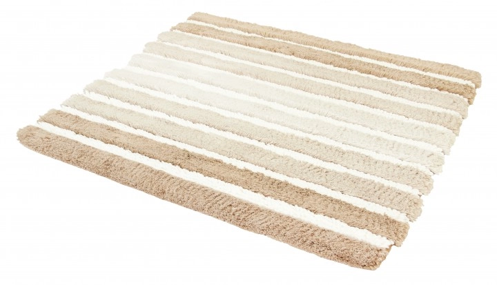 Weicher, rechteckiger Badteppich in Beige- und Weißtönen mit Streifenmuster. Ideal für ein gemütliches Badezimmerambiente.