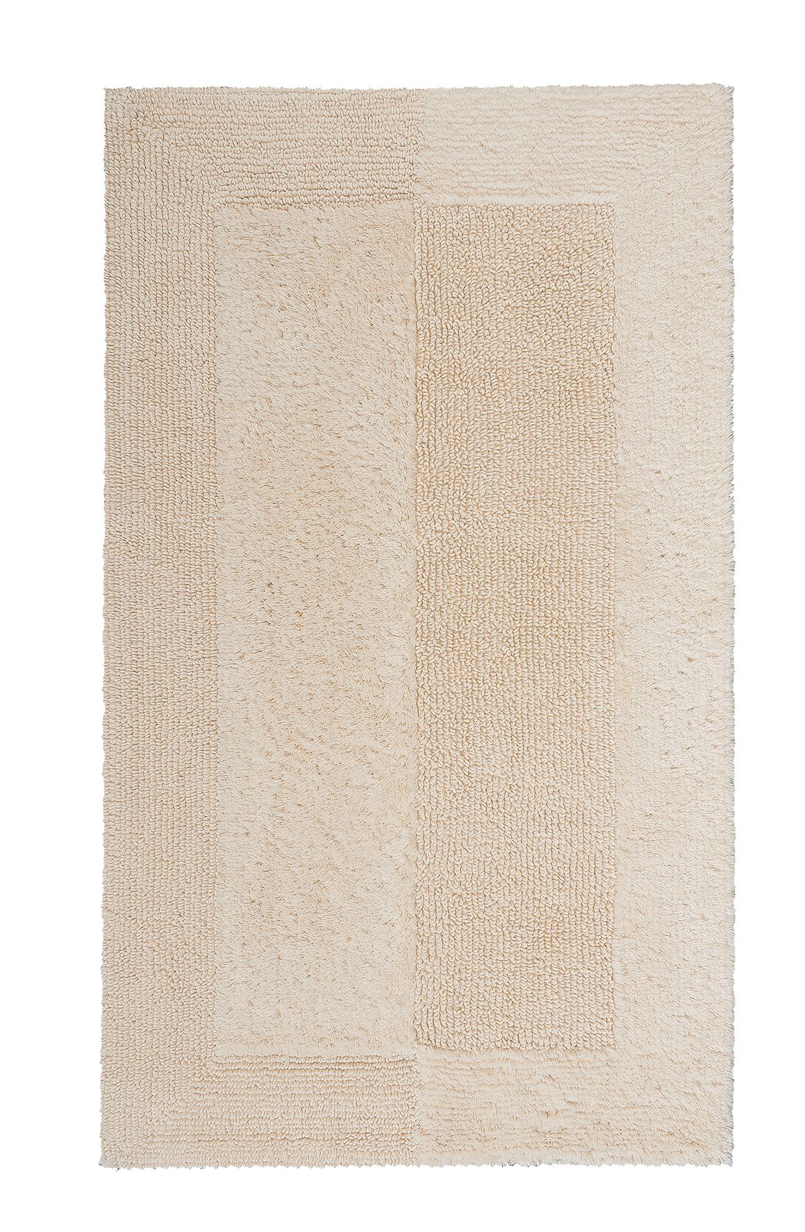 Beige Badematte mit rechteckigem Design und verschiedenen Texturen für ein stilvolles und komfortables Badezimmer.