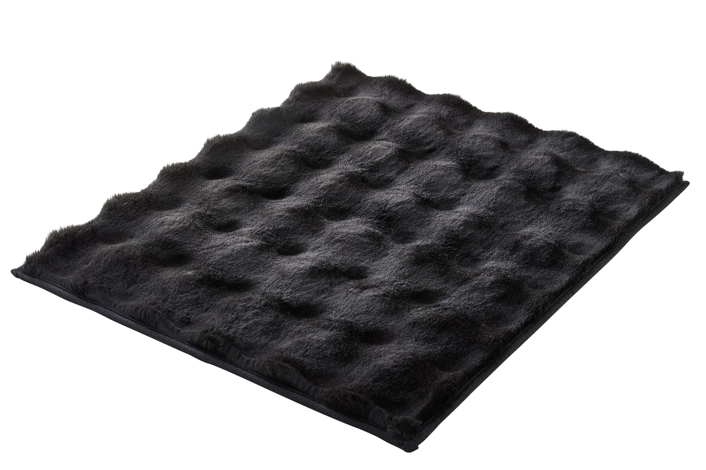Badteppich CLOUD Schwarz 50 x 60 cm Weiche, schwarze Badematte mit wellenförmiger Struktur und flauschiger Oberfläche für ein luxuriöses Badeerlebnis.